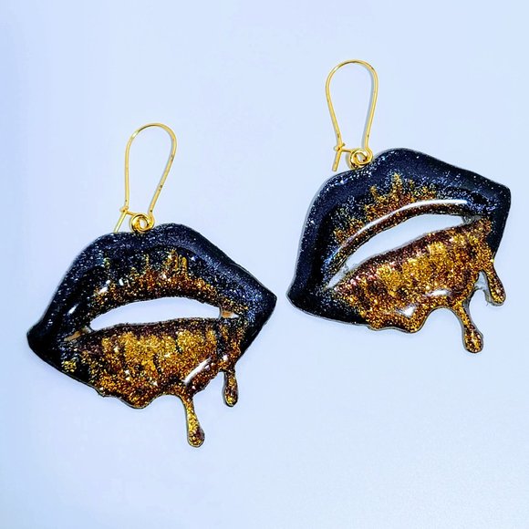 *SOLD OUT*🆕MBM "Black Gold" Drip Lip Earrings 2.65" - Picture 8 of 13
